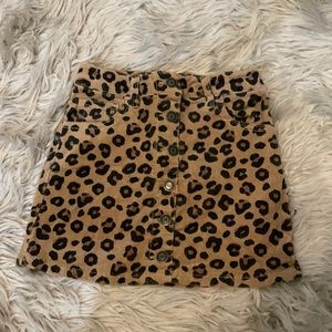 Leopard skirt